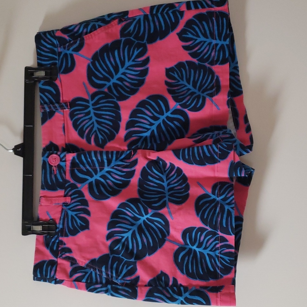 Crown & Ivy Shorts